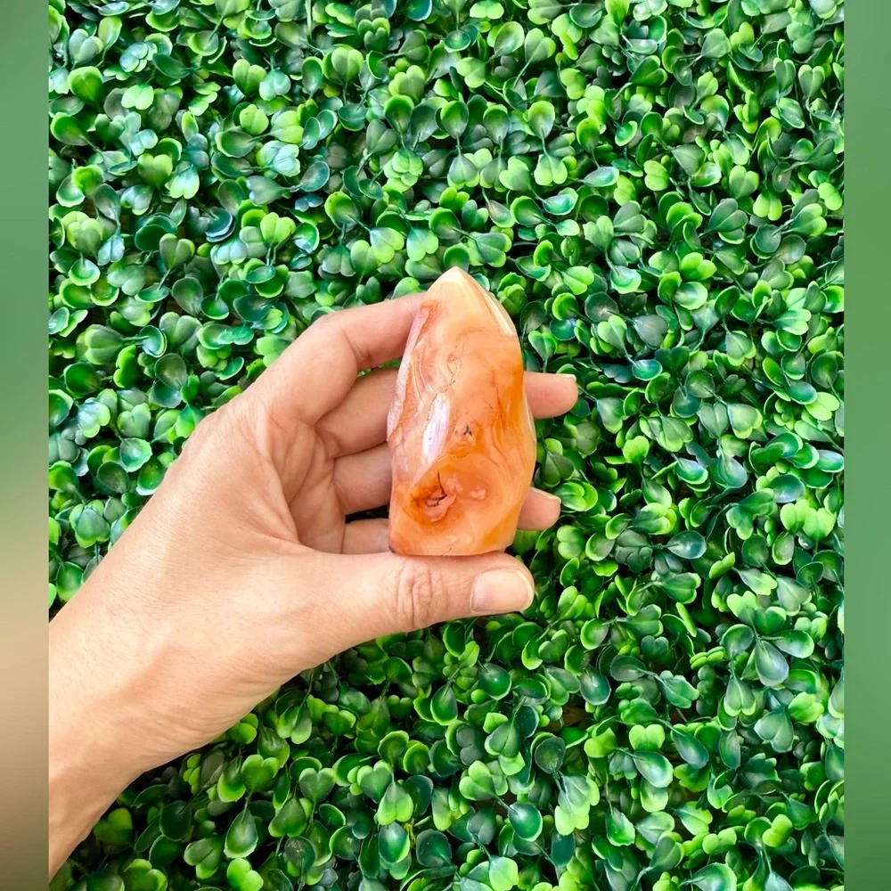 Carnelian flame - Picture 3 of 5